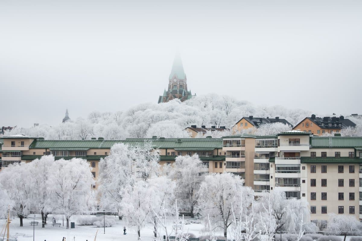 Jag tar pendeln till jobbet.