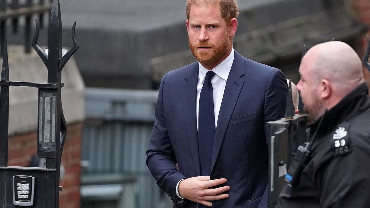 Prince Harry appears in court as trial of Daily Mail publisher begins