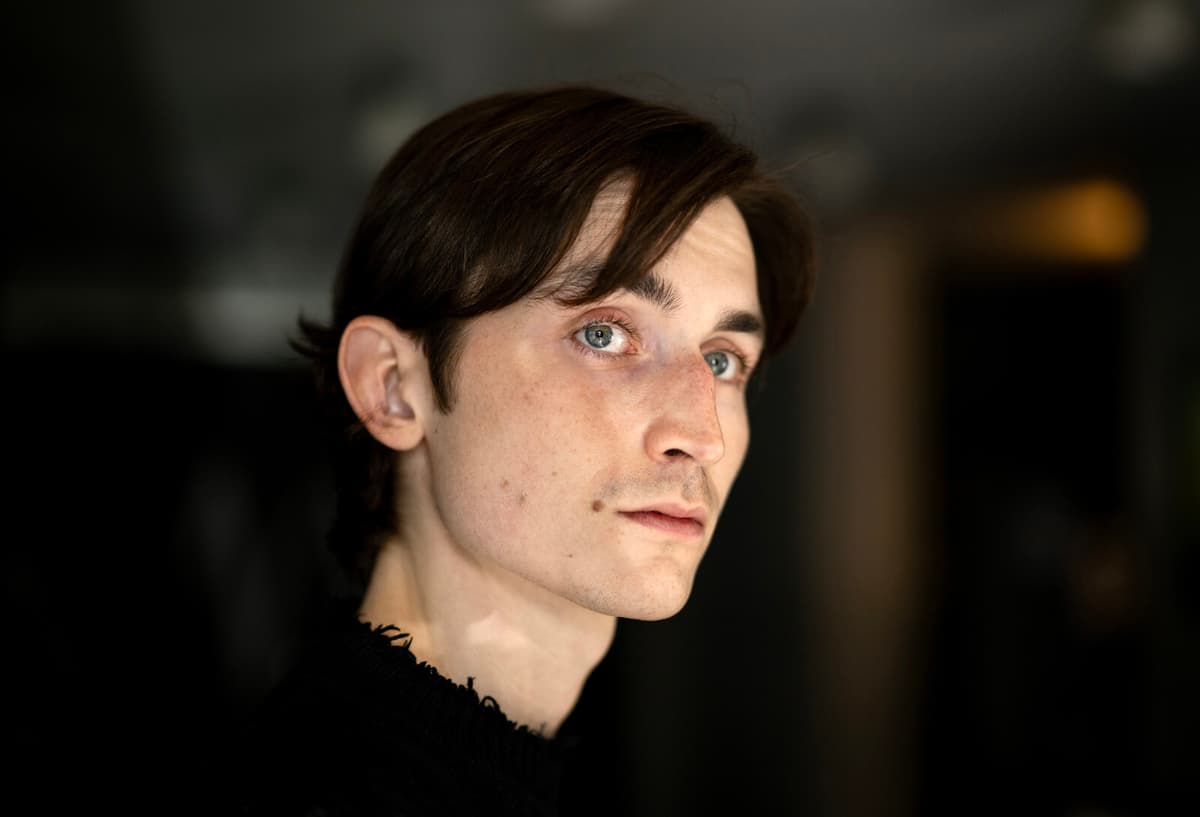 Gustav Lindh Stars in Hamlet as Dramaten Faces Stage Closure