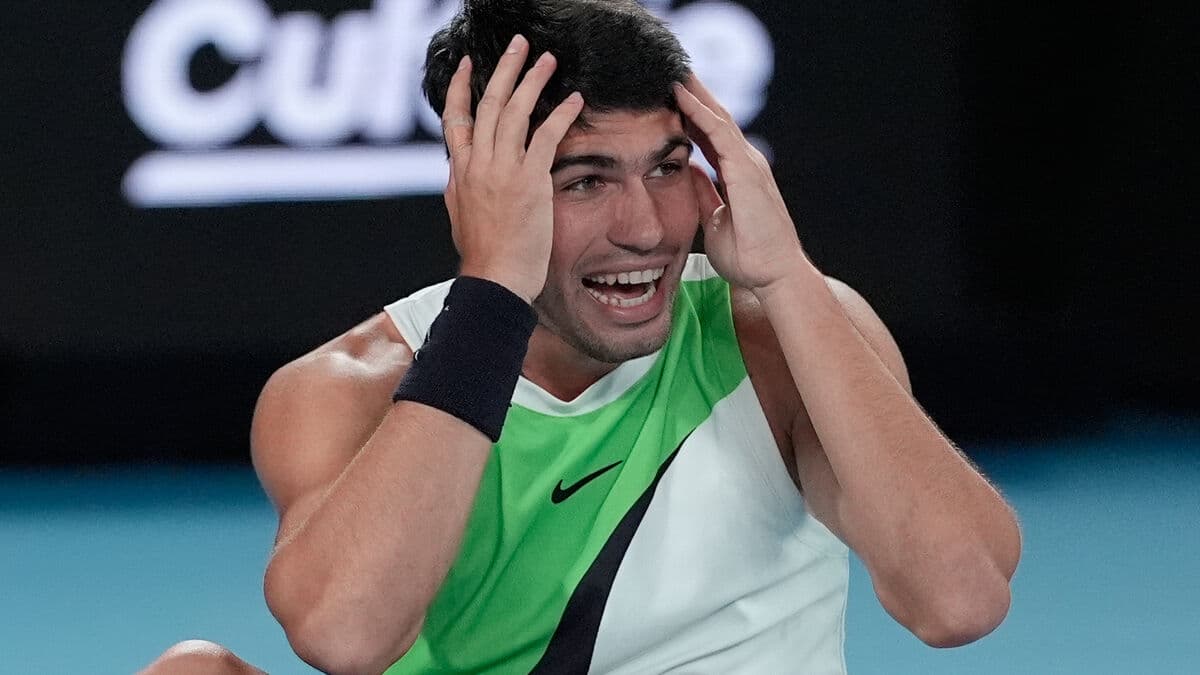 Carlos Alcaraz wins Australian Open - makes history