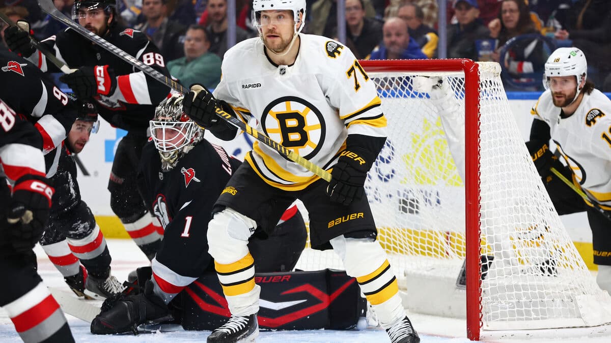 Swede Viktor Arvidsson nets game-winning goal as Boston takes 12th straight home win