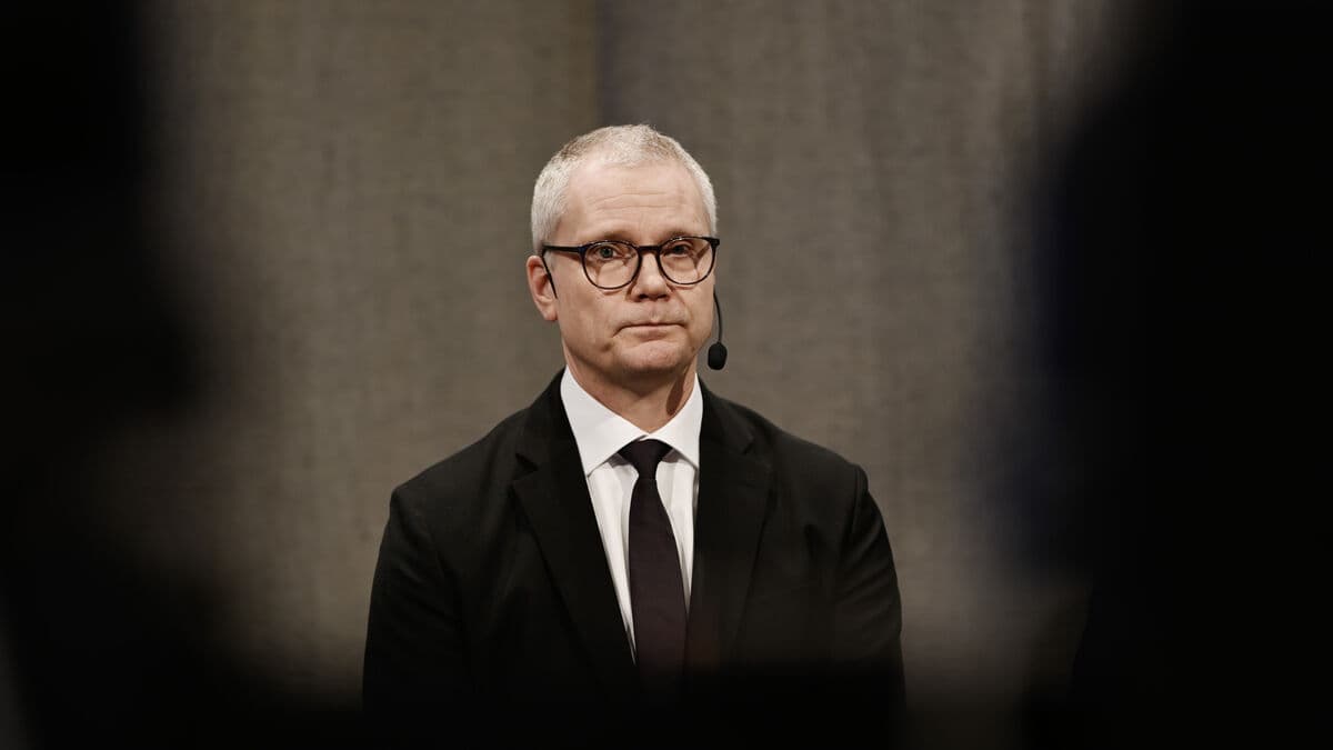 Göran Hjelm, possible dove, takes seat on Riksbank Executive Board