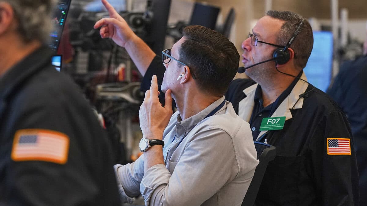 Wall Street recovers after AI dip