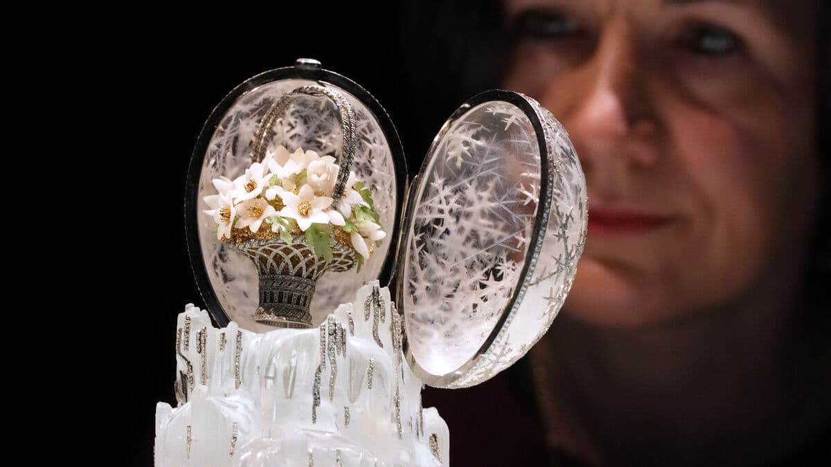 Fabergé egg sold for record price