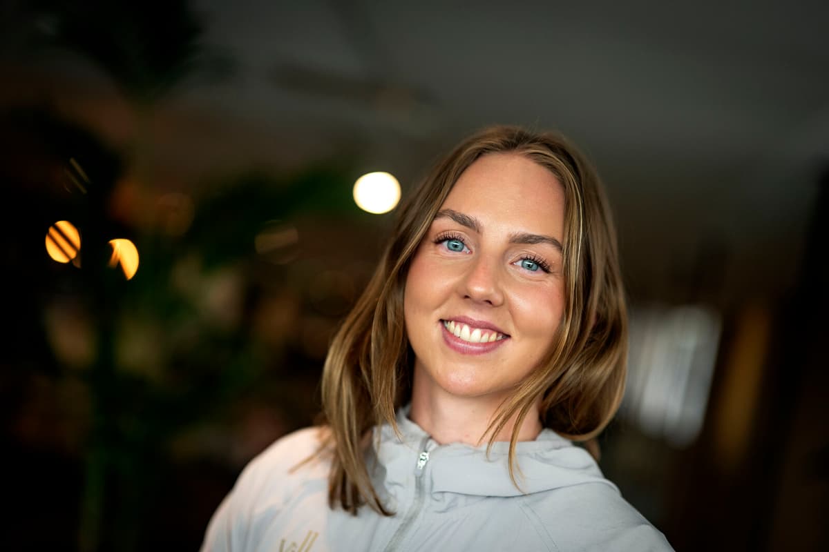 Sjöström Encourages Junevik to Secure World Championship Gold