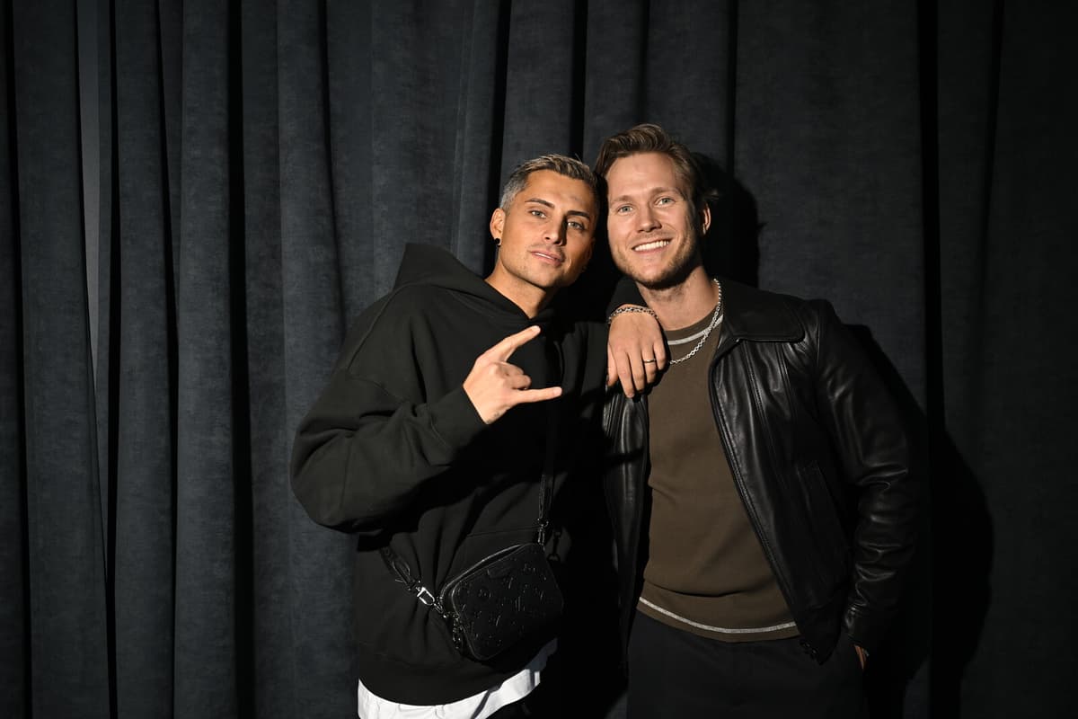 Swedish Celebrities Compete in Entire Celebrity Sweden Bakes