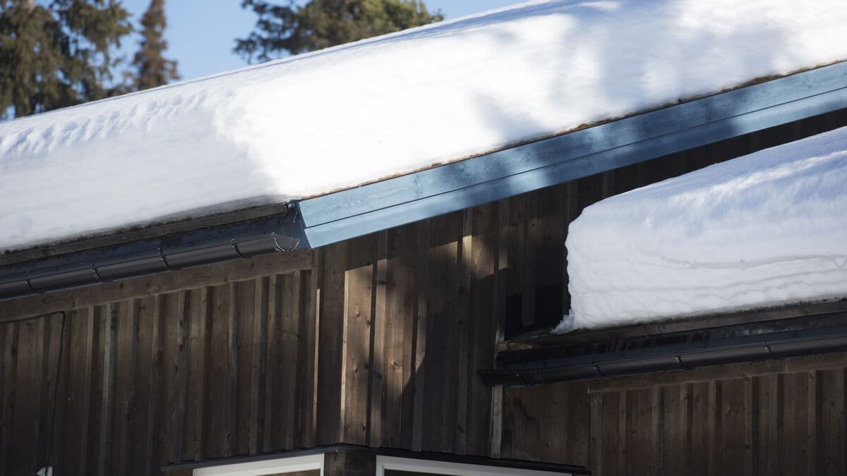 Melting snow risks damaging your house, warns insurer Folksam