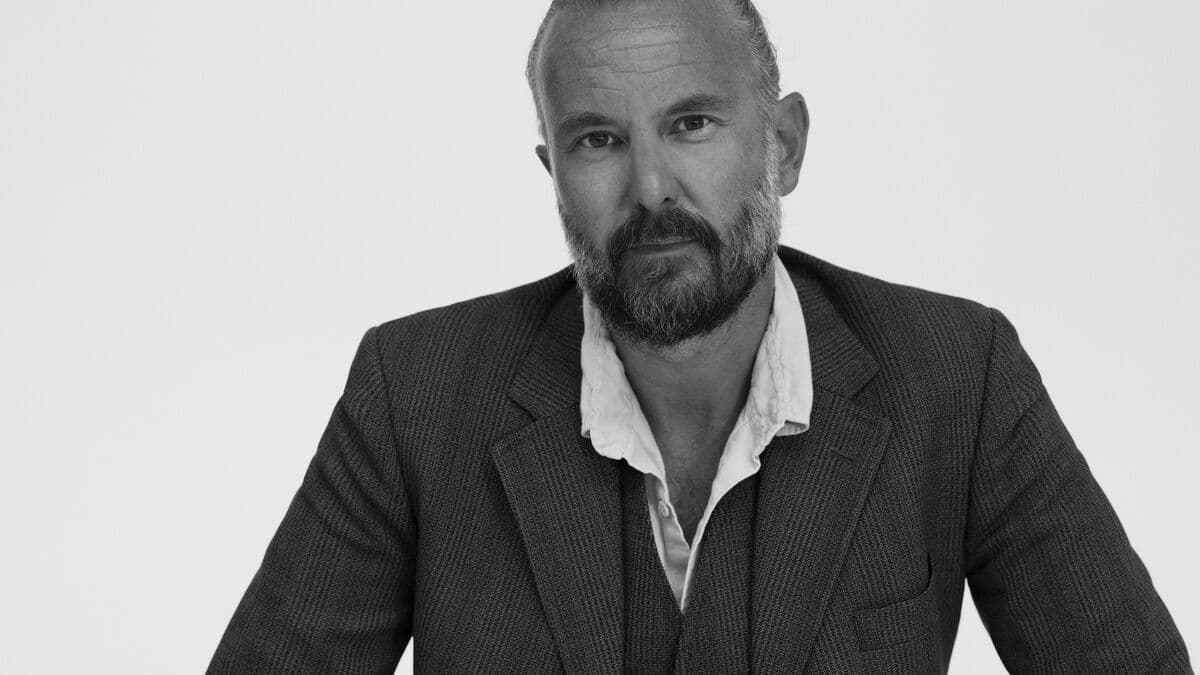 Linus de Faire receives this year's Migrant Prize for novel about Brazilian Swedes