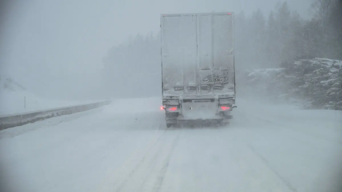 VMA and red warning for heavy snow in Västernorrland - great risks