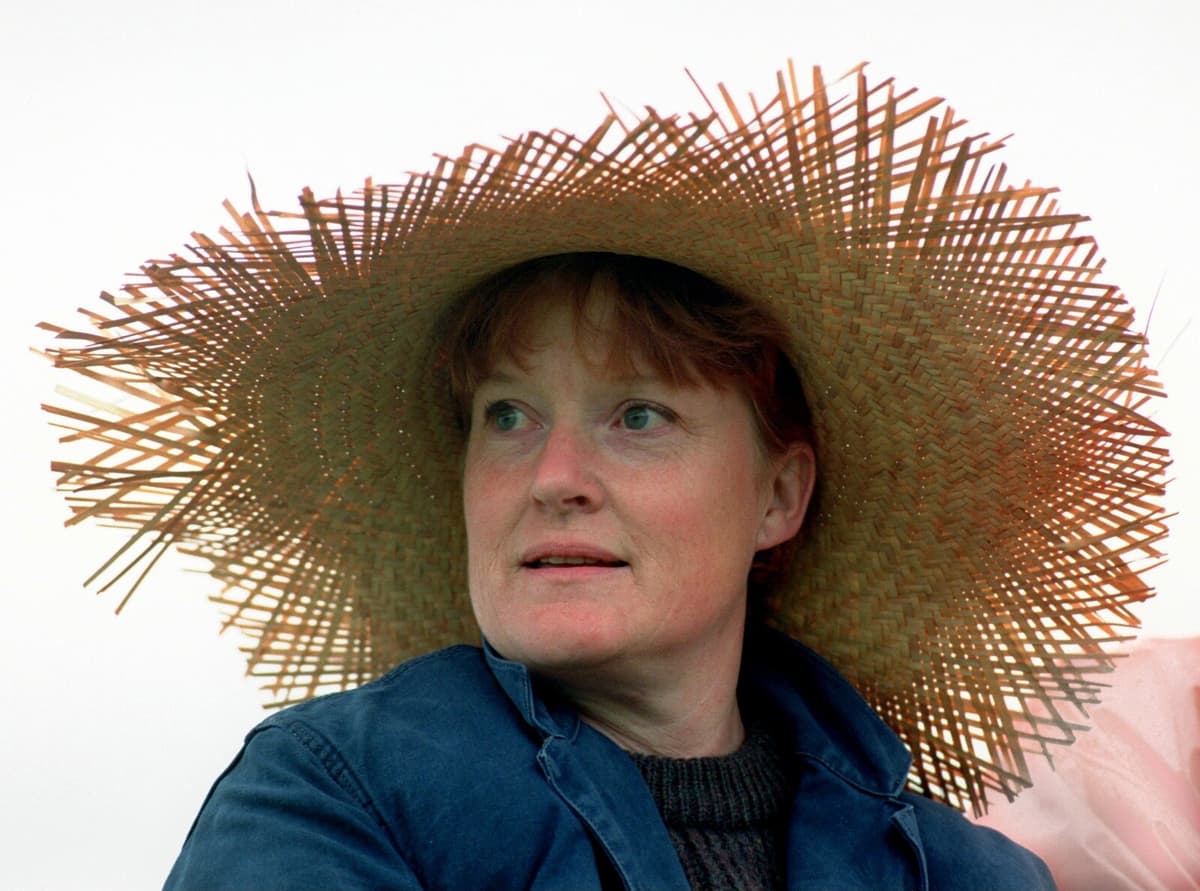 Former Minister Annika Åhnberg Passes Away at 75