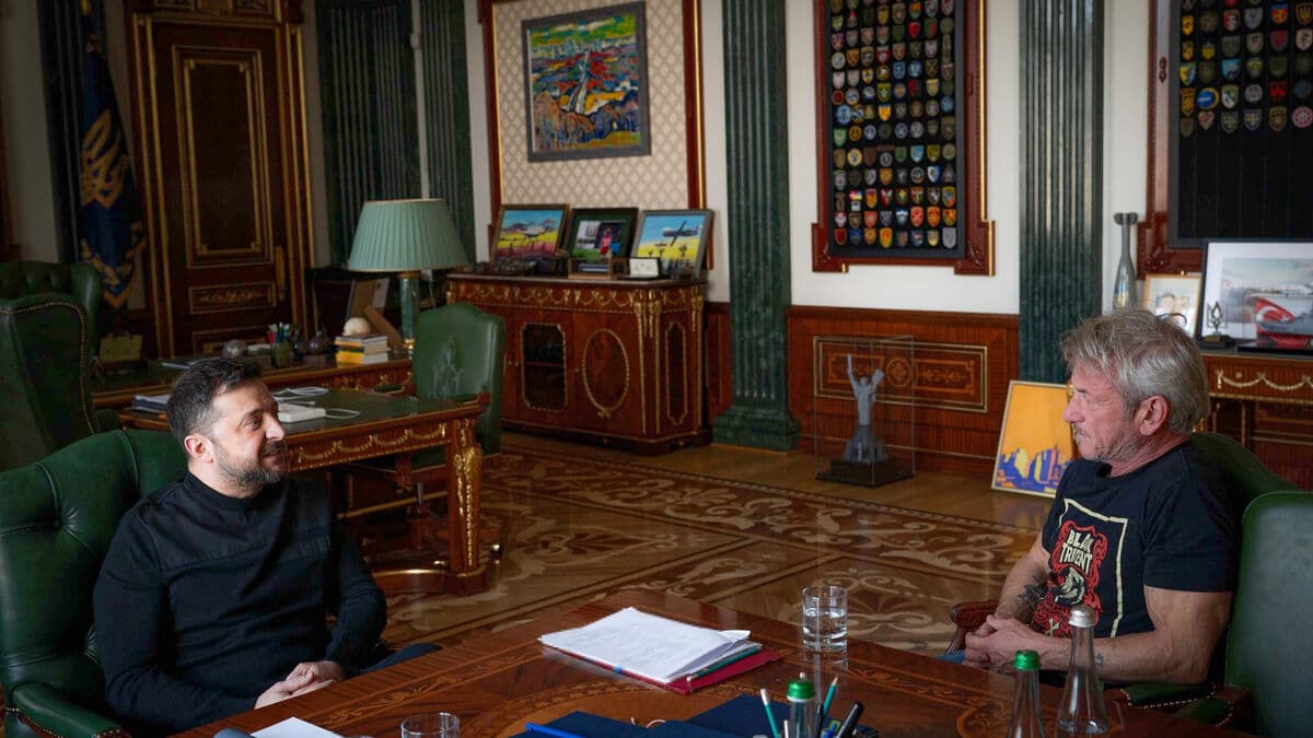 Sean Penn skipped the Oscars to meet Volodymyr Zelenskyy