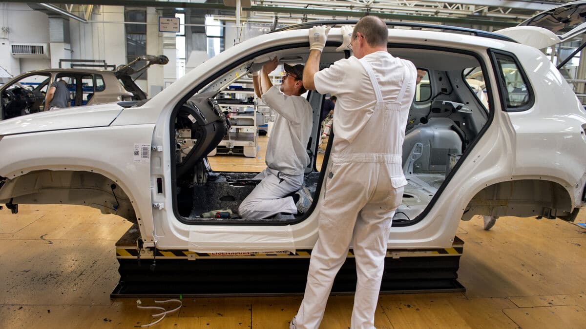 German growth could be halved this year if Middle East conflict drags on