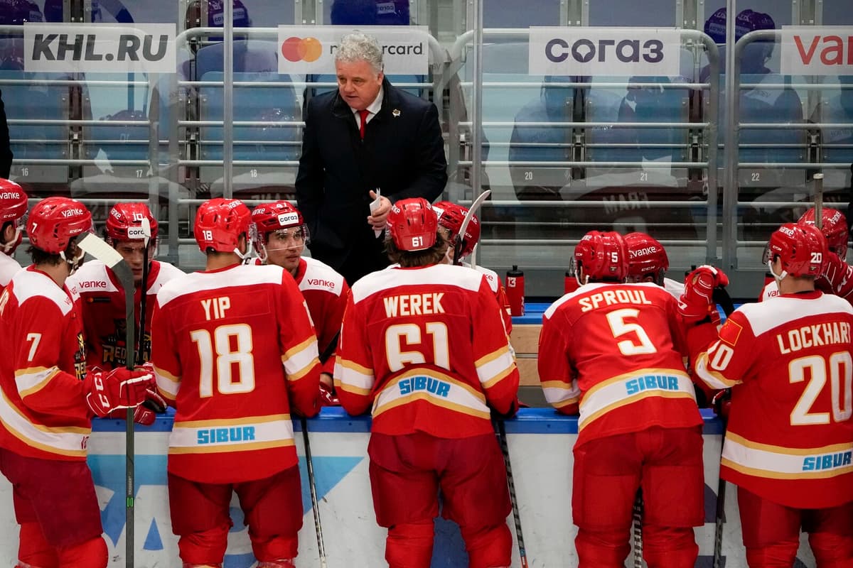 Finnish Hockey Star Teemu Pulkkinen Apologizes for KHL Decision