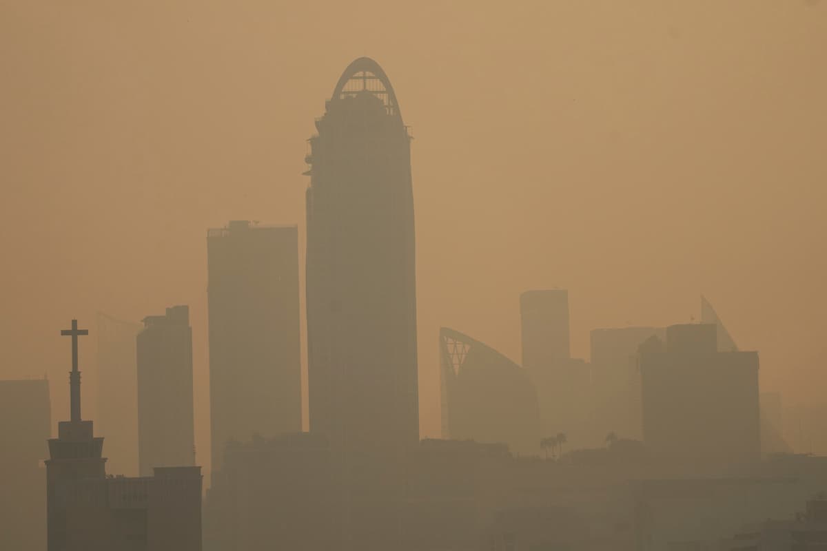Polluted Air Forces Bangkok to Close Schools