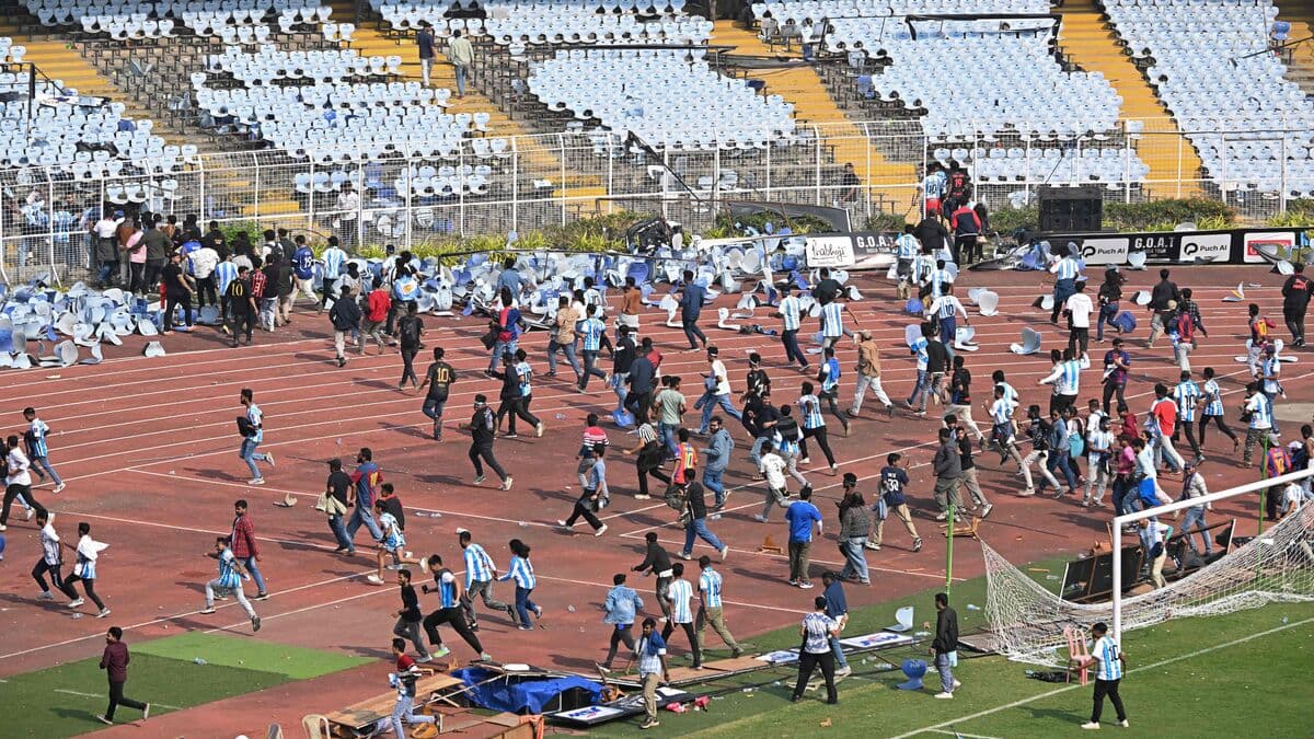 Chaos scenes when Messi visited India