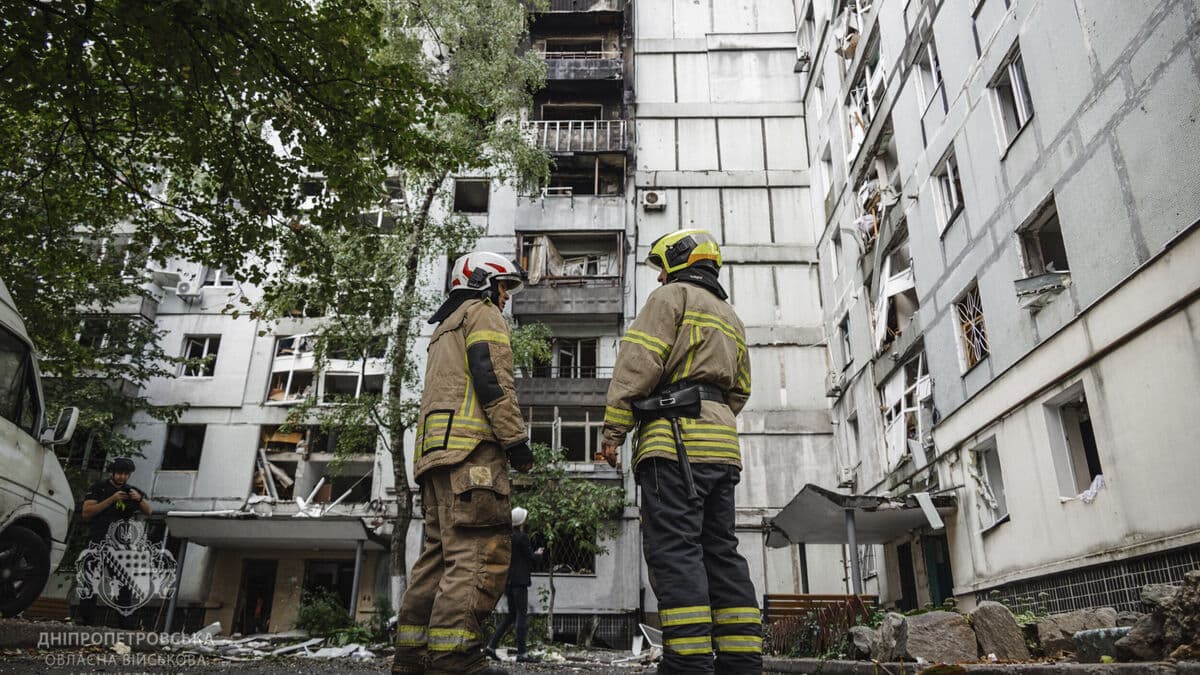 Ukraine evacuates 3,000 children and parents from frontline towns in Zaporizhzhia and Dnipropetrovsk