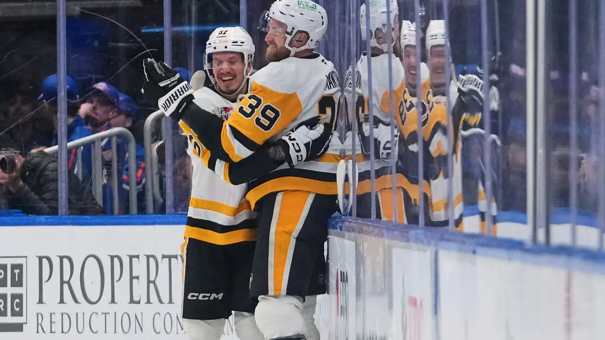 Several Swedish goals in Pittsburgh's 8-3 victory over the New York Islanders