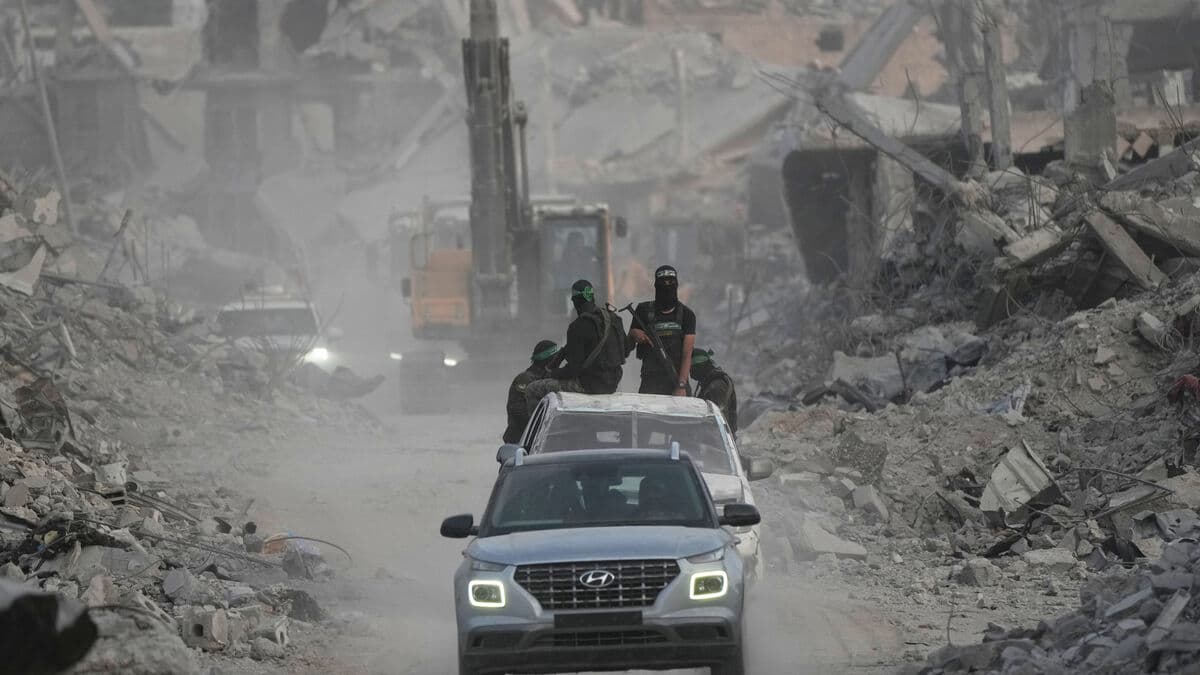 Hamas: May give up rockets