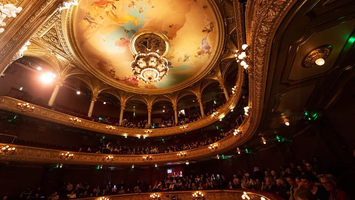 The Royal Swedish Opera is cancelling performances - the roof needs to be checked