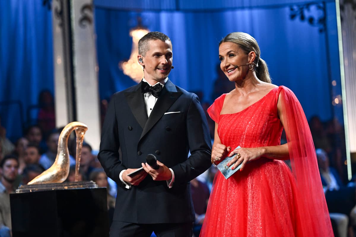 Former Host Clears Up for "Let's Dance"