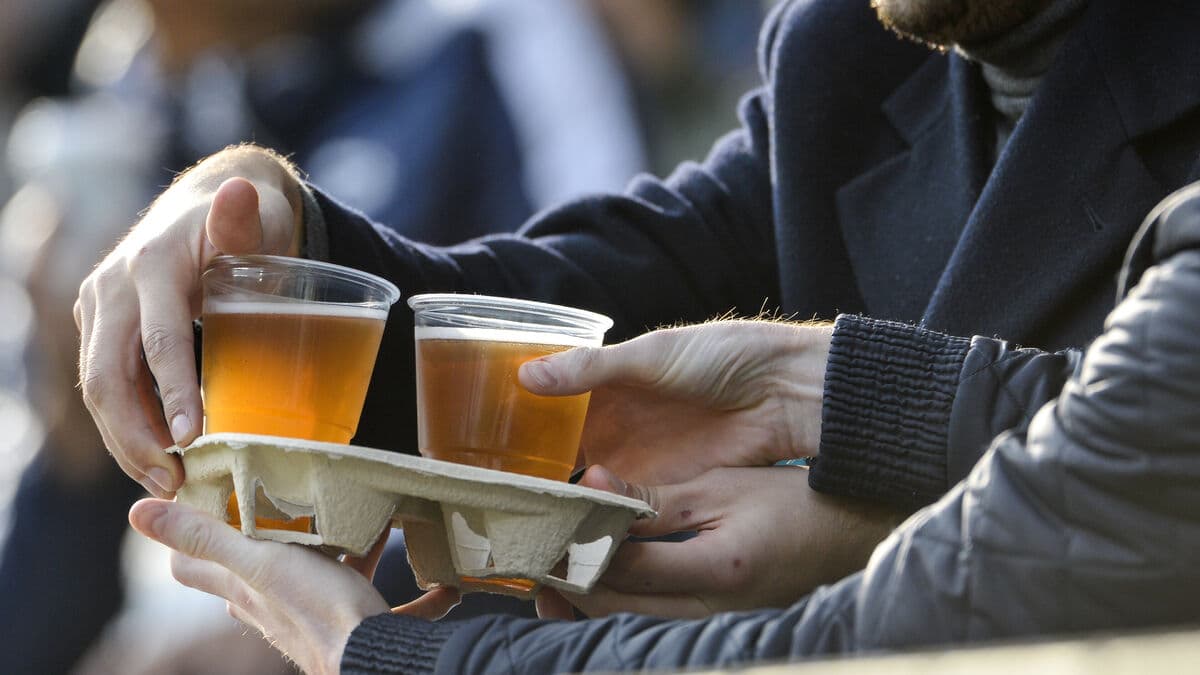 Fans descend on Oslo for European Handball Championship, concerns about alcohol regulations