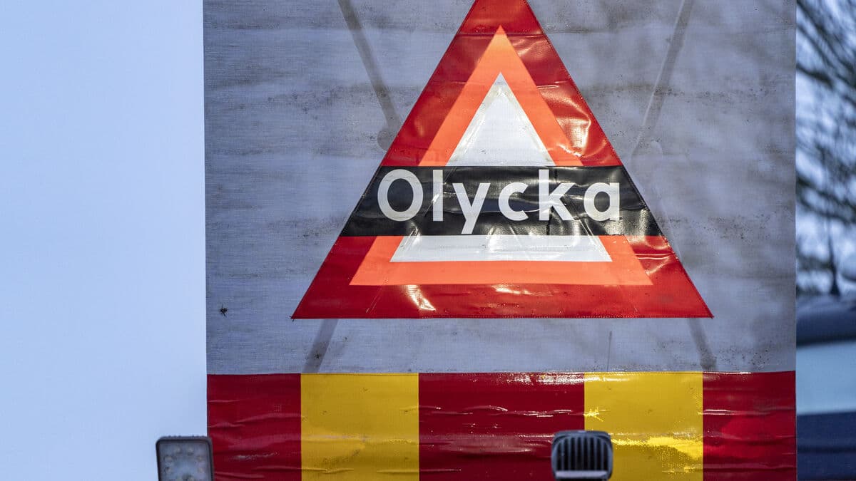 Motorcyclist in 30s Dies in Västerås Accident