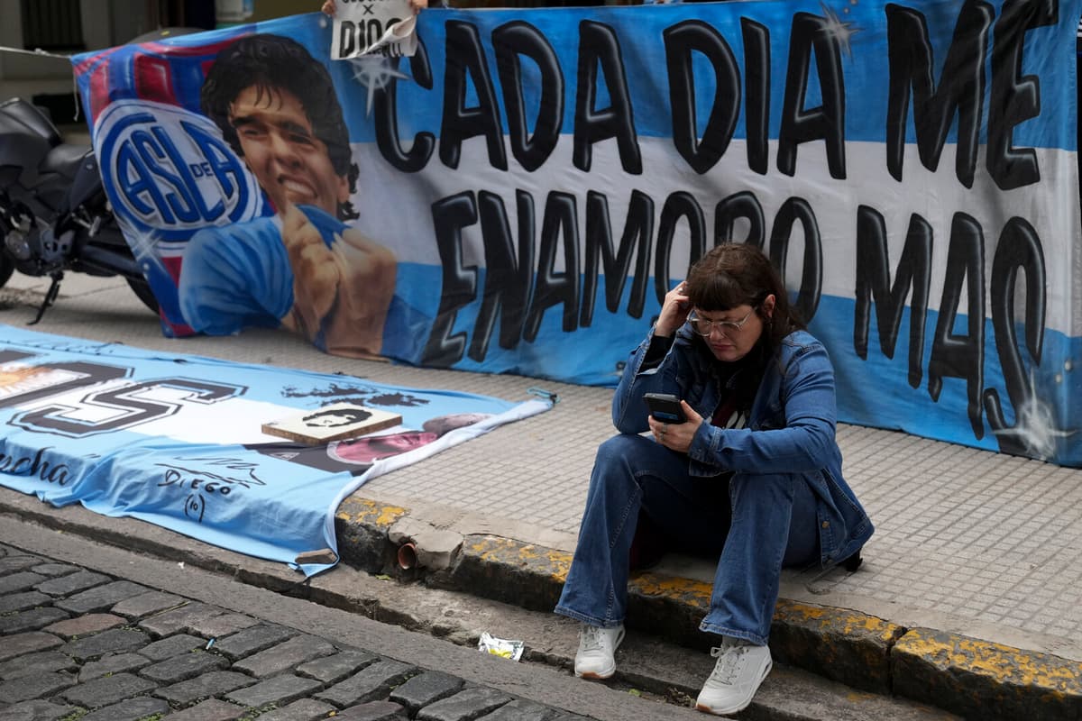 Maradona's Agonizing Final Hours Highlighted in Trial Testimony