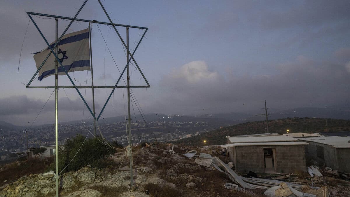 Palestinians condemn Israel's approval of 19 West Bank settlements