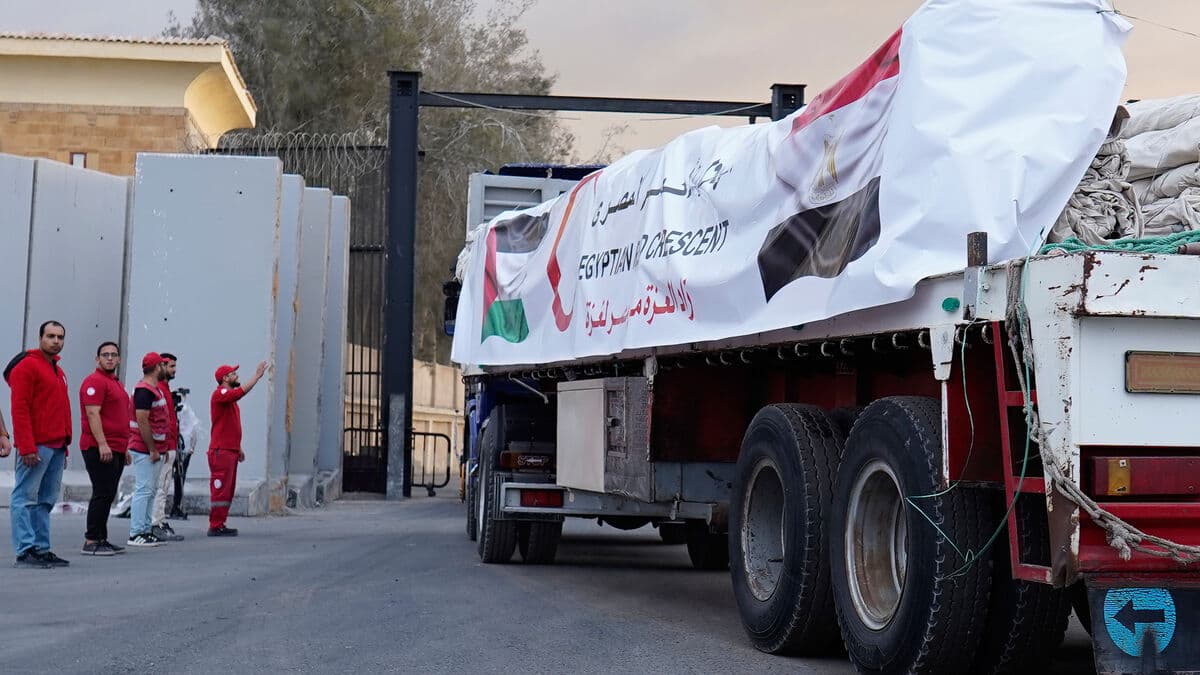 Hope Rises as Trucks Bring Aid to Gaza Amid Ceasefire