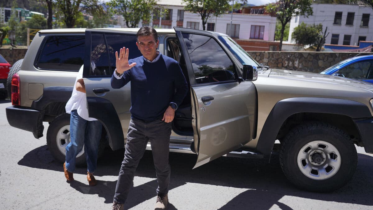 Center Candidate Rodrigo Paz Wins Bolivia's Presidential Election