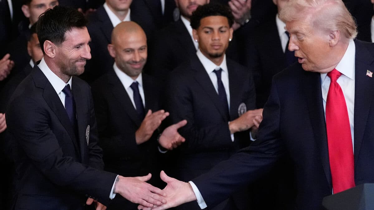 Trump welcomes Lionel Messi to the White House
