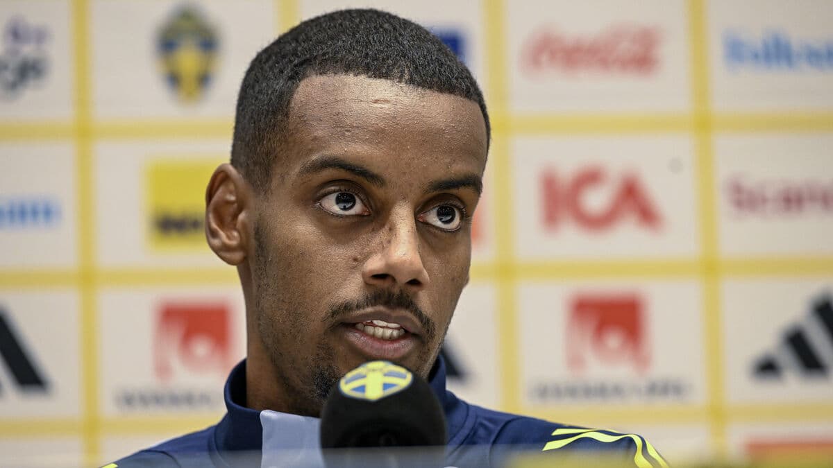 Alexander Isak Prepares for Crucial World Cup Qualifier Against Switzerland