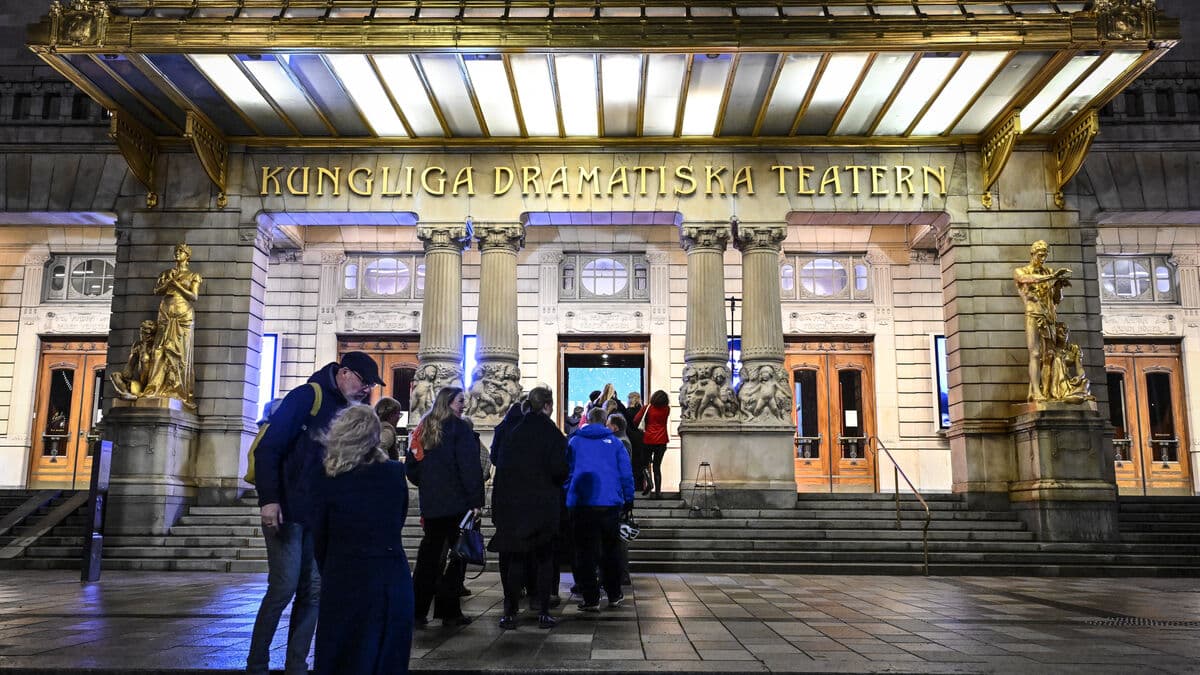 Dramaten's "Loop" Dance Tailored for Special Needs Audiences