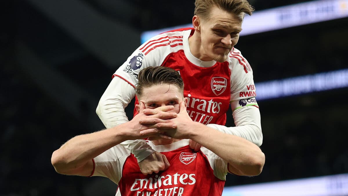 Gyökeres scores twice as Arsenal beat Tottenham 4-1 in derby
