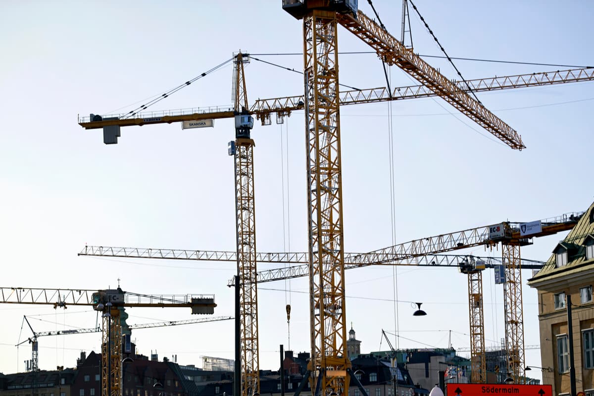 Economic Crimes Targeting Banks, Pensions, and Welfare Systems in Europe