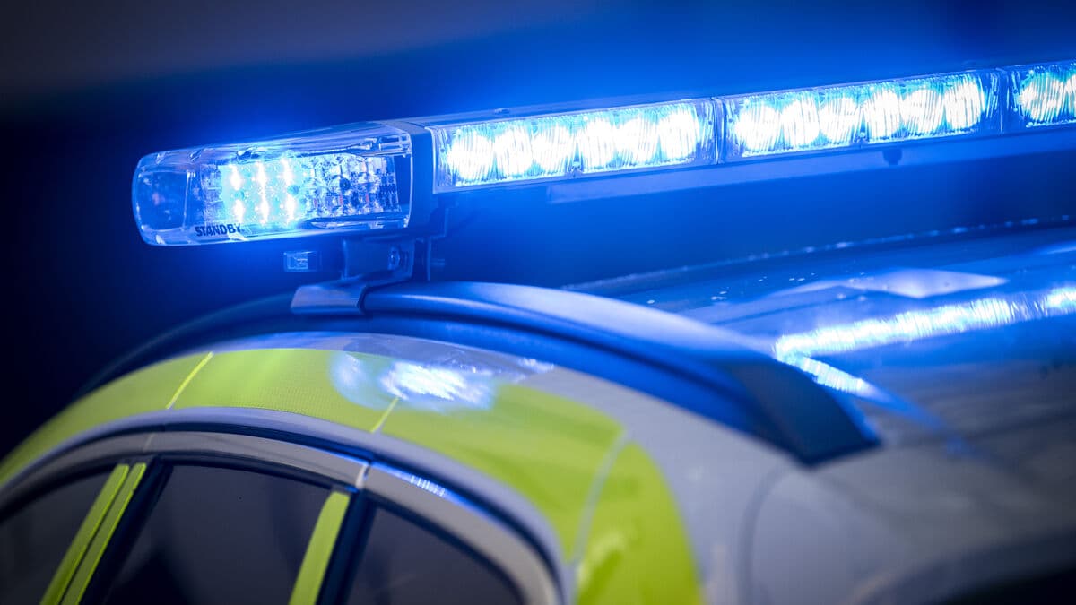 Newspaper delivery man beaten after refusing to open front door