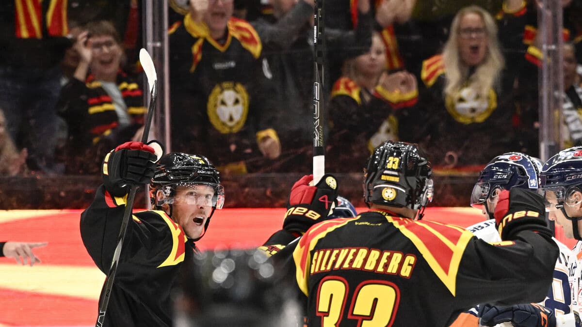 Goal celebration in Gävle – Bäckström with three assists
