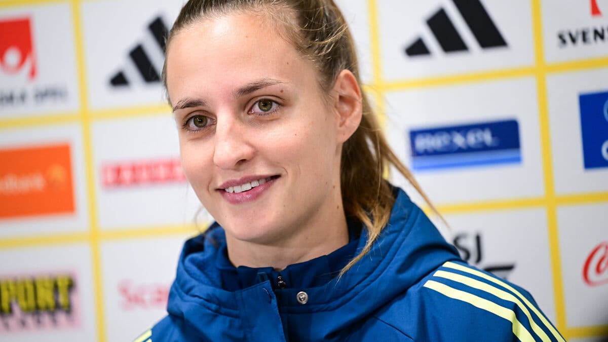 National team star Nathalie Björn's season may be over after injury in Chelsea comeback