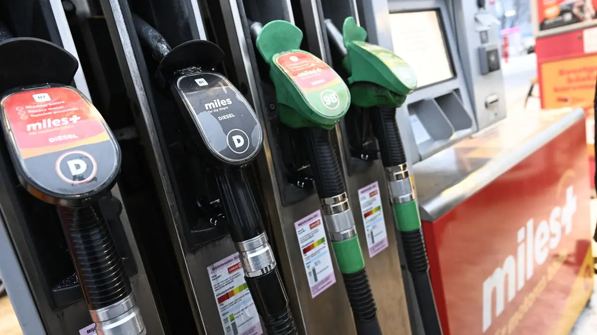 EU ministers at emergency meeting urged to save diesel and jet fuel