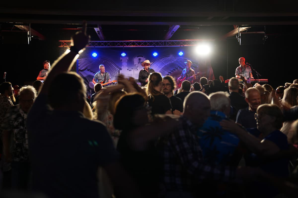 Dance Band VAT Reduction to 6 Percent Proposed for July 2026