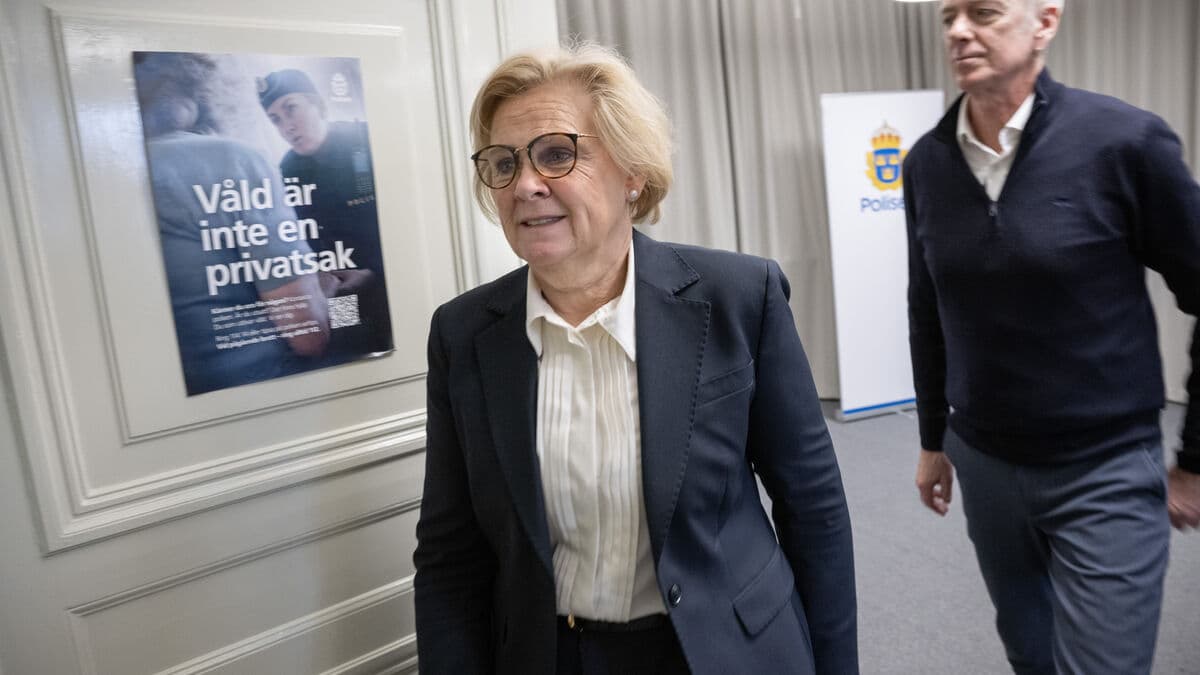 Fewer women were murdered last year as men are highlighted