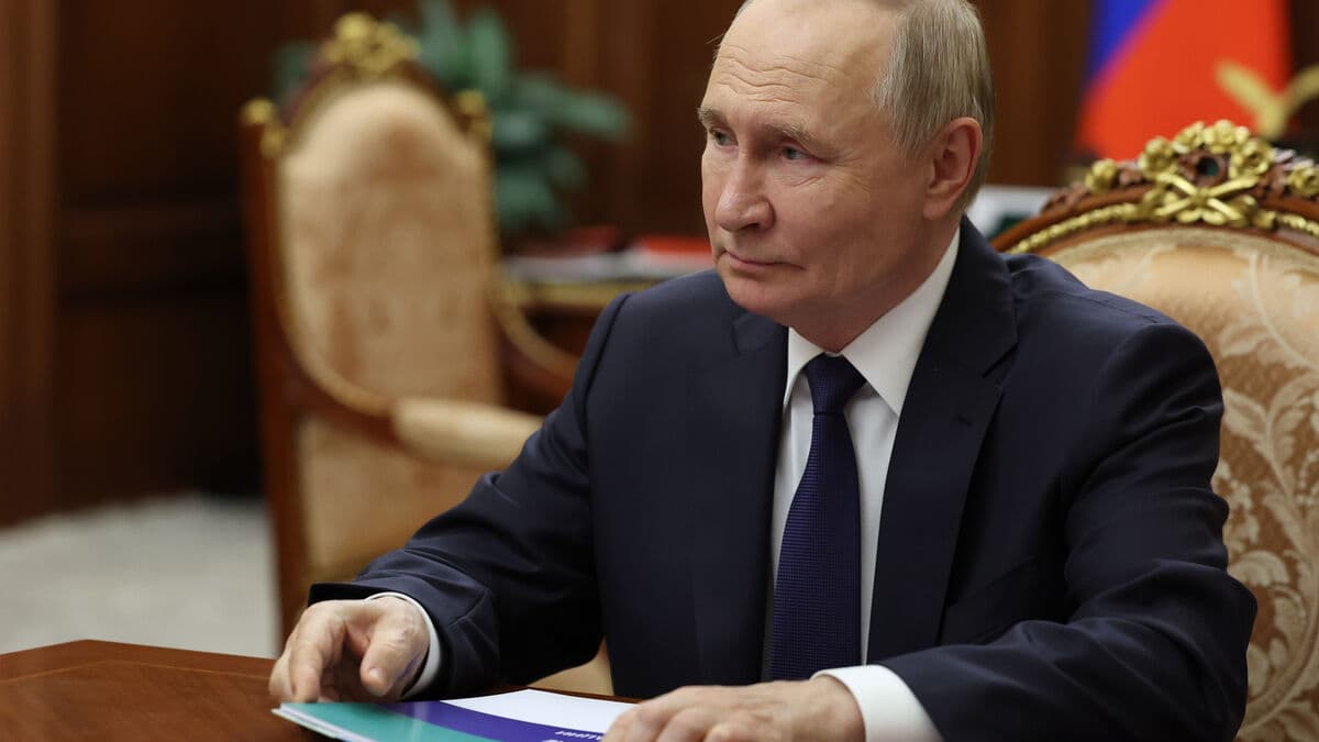 Russia sharpens tone after alleged attack on Putin's residence