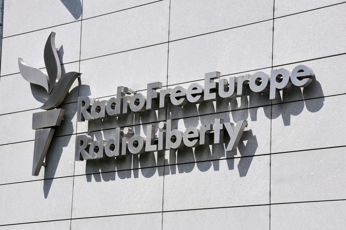 Sweden Pledges 20 Million Kronor to Support Radio Free Europe