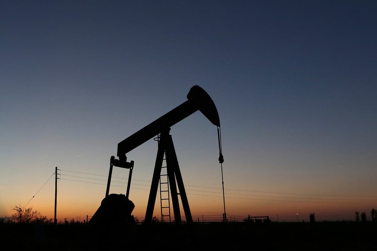 Global Oil Investment Decline Predicted for This Year, Says IEA
