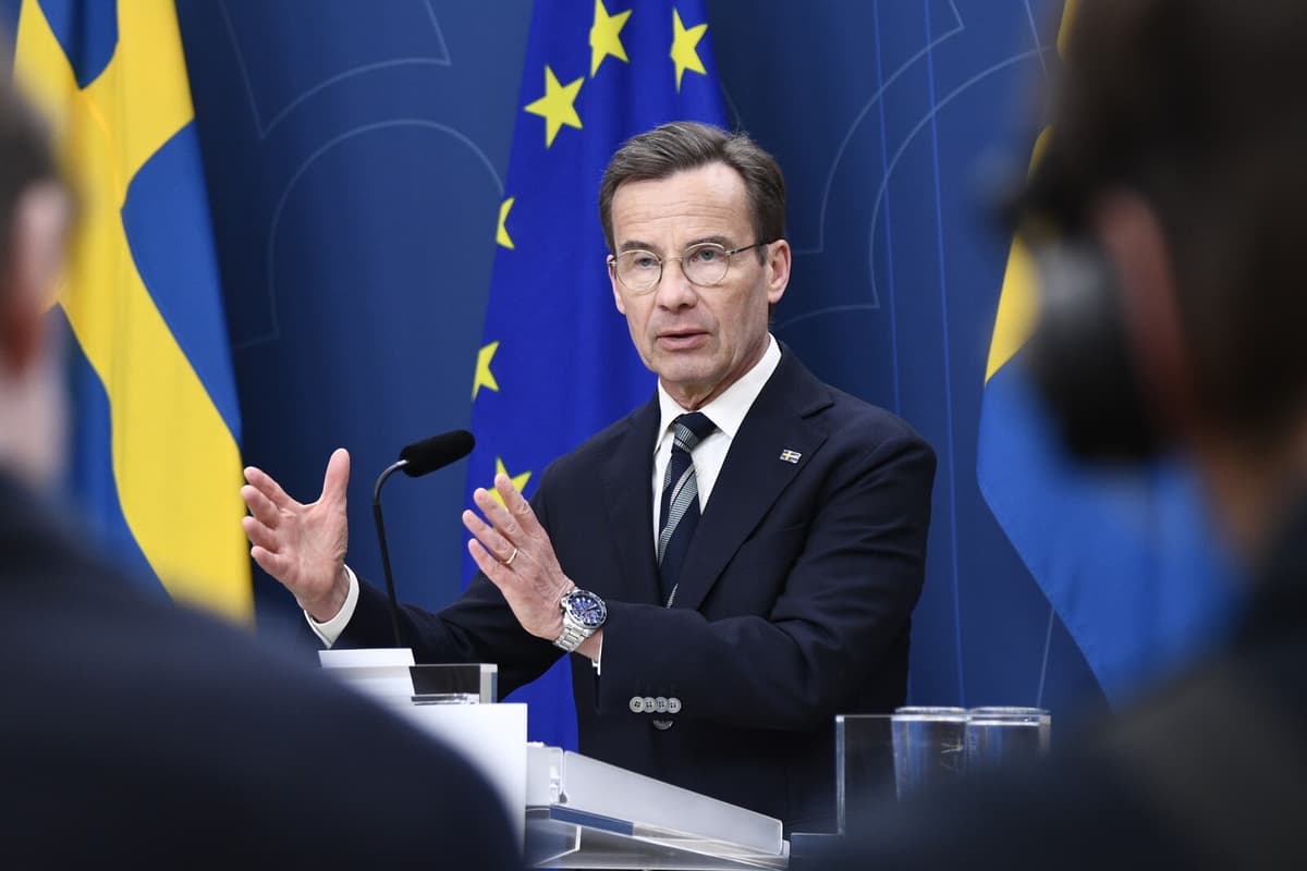 Kristersson Questions Dadgostar's Stance Amid Anti-Semitism Controversy