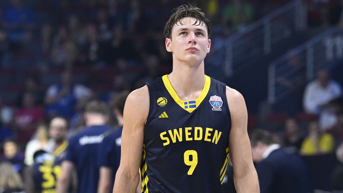 Pelle Larsson Embraces Leadership Role in Second NBA Season