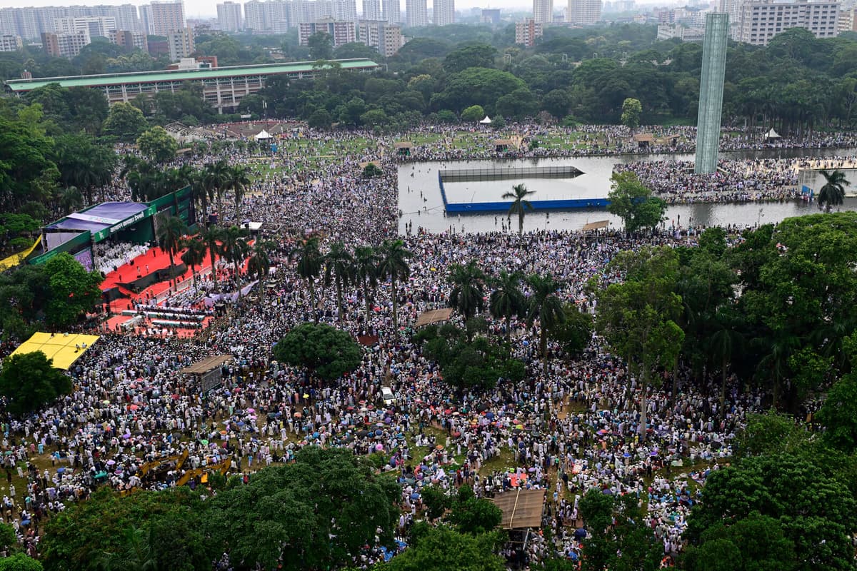 Bangladesh Protests Demand Electoral Reform Ahead of Next Year's Election