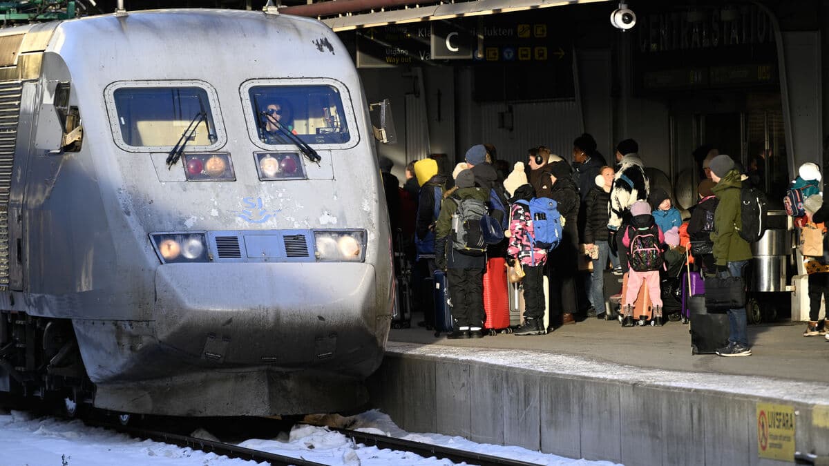 More trains arriving on time in February in Sweden