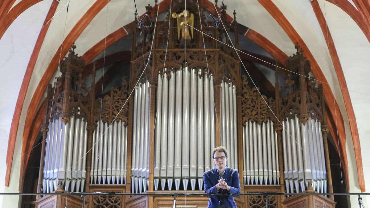SVT's Slow TV Features 22-Hour Bach Organ Marathon