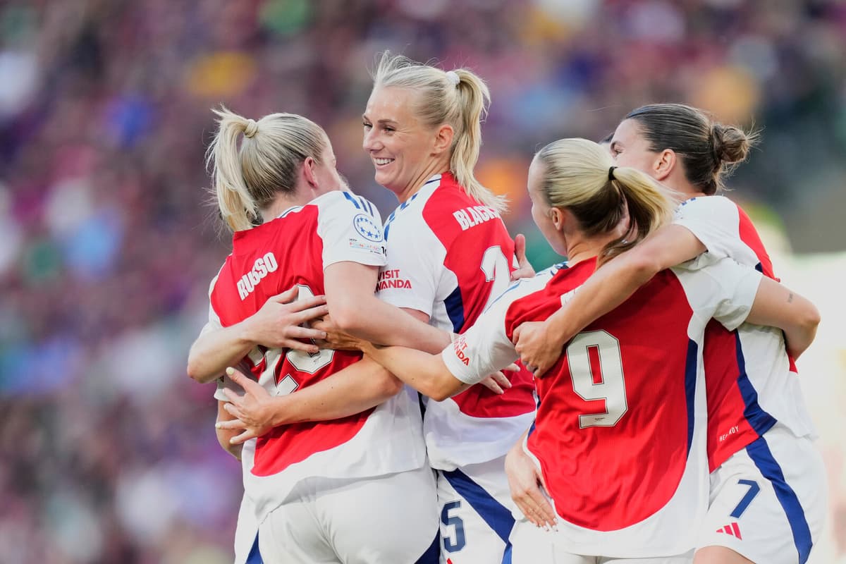 Blackstenius Shines as Arsenal Triumphs Over West Ham in Derby